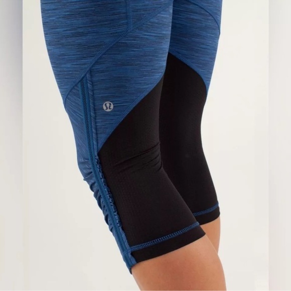 Lululemon Run: For Your Life Crop Wee Are From Space Limitless Blue Black size 6 - Picture 3 of 14